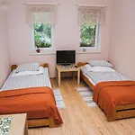 Pod Modrzewiami Farm stay