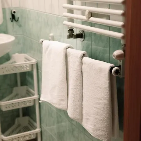 Pod Modrzewiami مزرعة للإقامة *