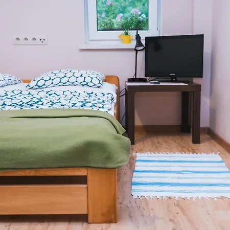 Pod Modrzewiami مزرعة للإقامة *