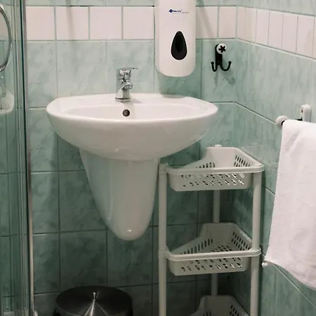 Pod Modrzewiami Farm stay *